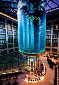 what is the biggest aquarium in the world
